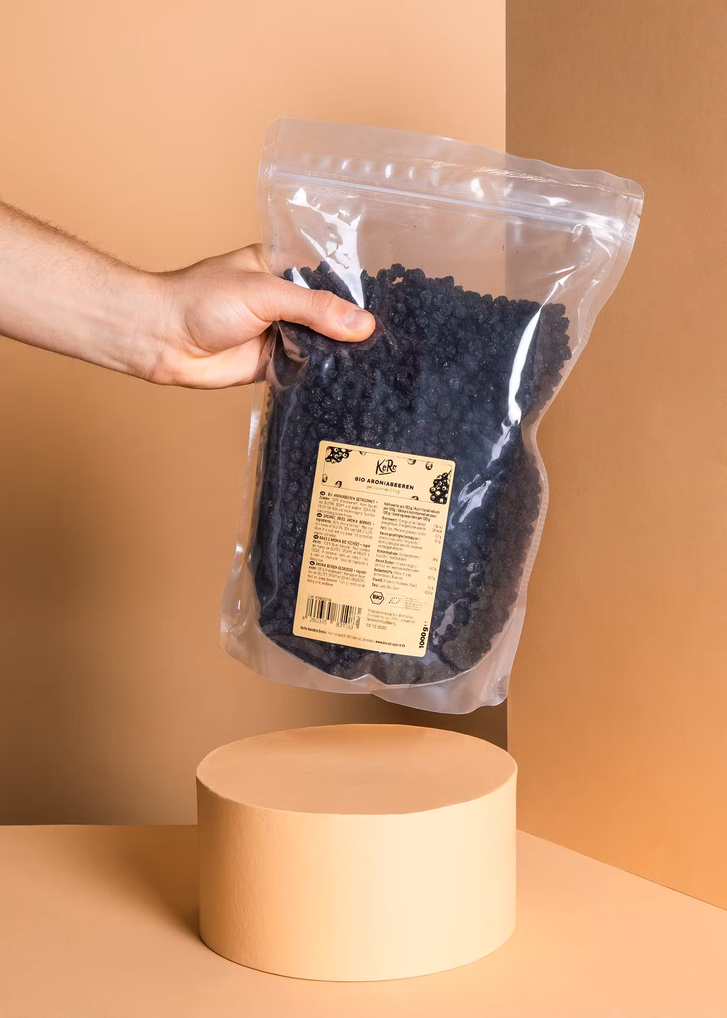 ARONIA_001_04sP6CfnZROtvSb